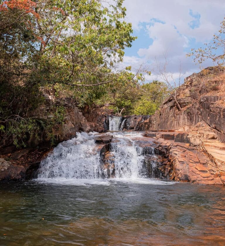 Cachoeira São Jorge: Encanto natural a 40 km de Piri